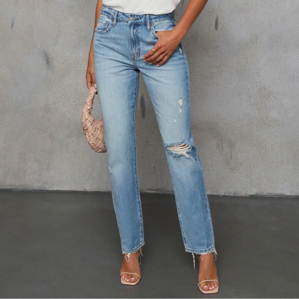 VICI Grazie Cropped High Rise Distressed Jeans